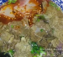 Sour Cabbage Beef Knife-Shaved Noodles