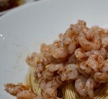 Golden Three-Shrimp Delicacy