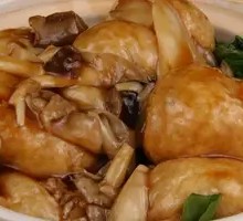 Mushroom and Wheat Gluten Stew