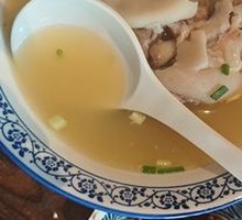 Pig Trotter with Peas