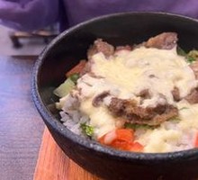 Stone Pot Cheese Beef Rice Bowl
