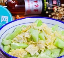 Steamed Loofah with Egg Rice Bowl