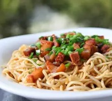 Taiwanese Braised Pork Noodles