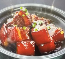 Braised Pork with Preserved Egg