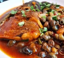 Fish Head and Snail Stir-fry