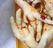 Braised Chicken Feet with Tiger Skin