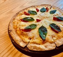 Garden Deluxe Cheese Pizza