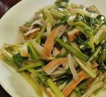 Water Celery Stir-fried with Fried Tofu Sheets