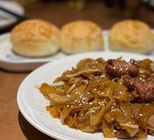 Dry-Fried Beef Rice Noodles