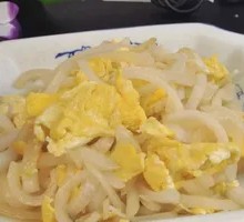 Onion and Egg Rice Bowl