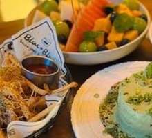 Bamboo Leaf Pistachio Waterfall Cake