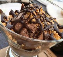 Cocoa Crumble Affogato