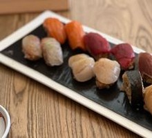 Salmon Roe Layered Sushi Rice