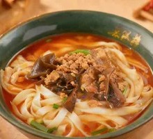 Wood Ear Mushroom and Pork Noodles