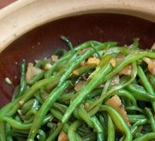 Stewed Broad Bean Noodles in Clay Pot