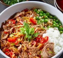 Stir-fried Yellow Beef with Rice