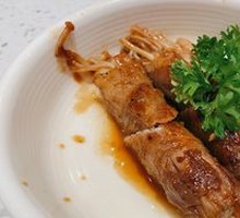 Beef Rolls with Enoki Mushrooms