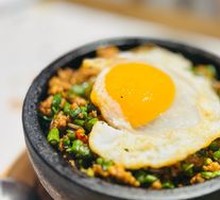 Steamy Runny-Hearted Pork Fried Rice
