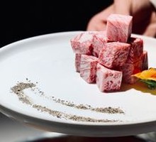 Lingjie Snowflake Wagyu Cubes