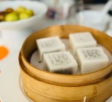 Tangerine Peel Red Bean Square Cake