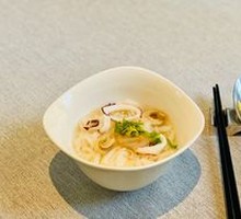 Seasonal Seafood Chao Shan Rice Noodles