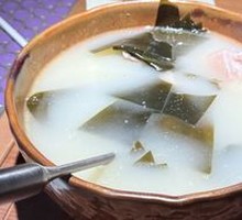 Pork Trotter Soup with Dipping Sauce