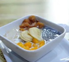 White Snow Black Pearl