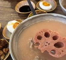 Honghu Lotus Root and Lotus Seed Black Piglet Soup