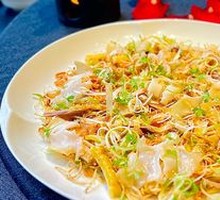 Braised River Chicken with Fresh Ginger and Snail Slices