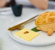 Turtle Pineapple Bun