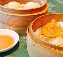 Sea Urchin Sauce Steamed Bun