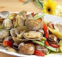 Stir-fried Clams with Ginger and Green Onion