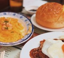 Fresh Oil Pineapple Bun