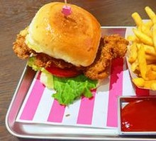 American Spicy Fried Chicken Burger