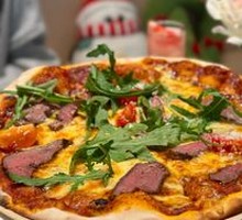 Italian Beef and Tomato Pizza