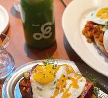 Kale and Green Apple Salad