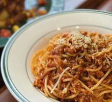 Classic Italian Meat Sauce Pasta