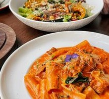 Hand-Deboned Beef Tail Meat Sauce Noodles