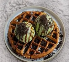 Matcha Ice Cream Waffle