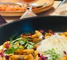 Grilled Mixed Mushrooms with Mashed Potatoes