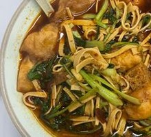 Stir-Fried Vegetarian Spicy Noodles