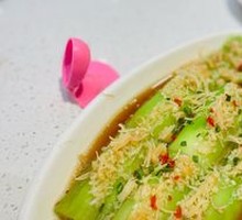 Braised Winter Melon with Scallop and Garlic