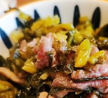 Pickled Cabbage with Shredded Pork