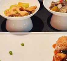 Ancient-Style Braised Sea Cucumber with Black Rice Mushroom