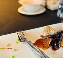 Scallion-Braised Sea Cucumber with Black Rice Mushroom