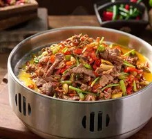 Stir-Fried Beef with Yellow Onion