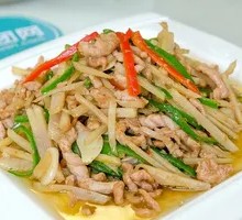 Young Ginger Stir-fried Lamb Strips