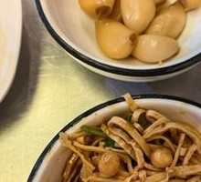 Sweet Pickled Garlic