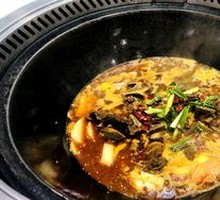 Iron Pot Braised Beef Bone Pot