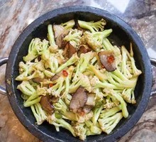 Spicy Cauliflower in Hot Pot